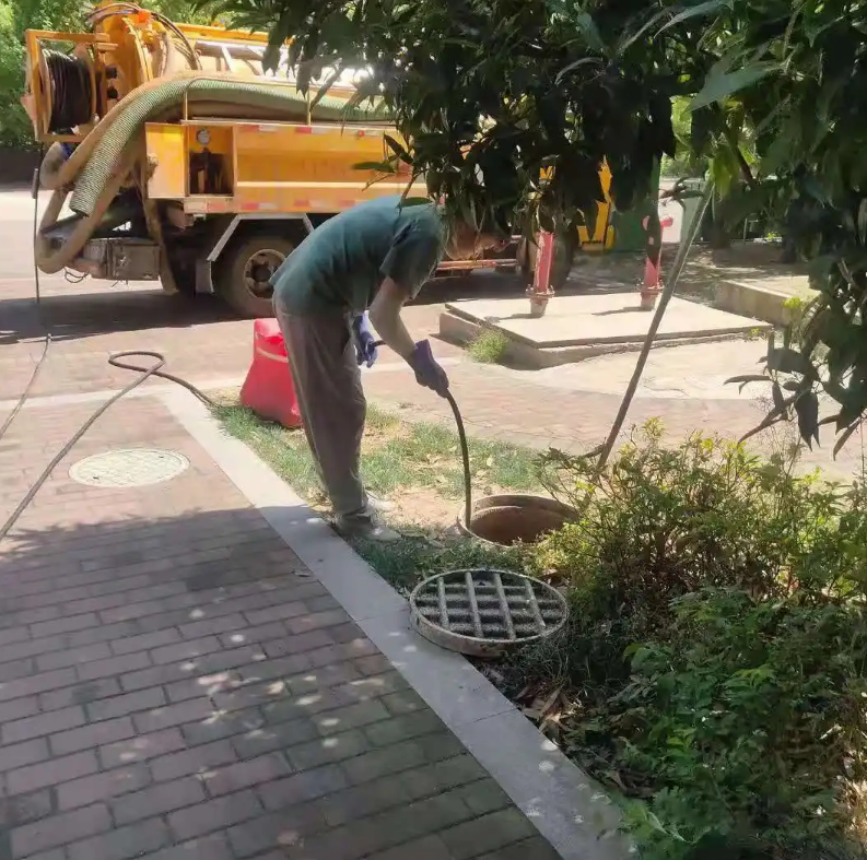 龙岩市政排污管道清淤疏通——专业团队，让您全程省心！